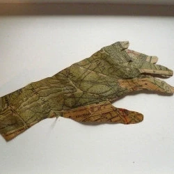 Main vision d'oiseau - Collage Découpage