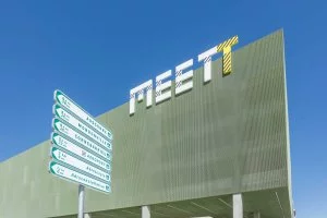 Proche de l'aéroport, le MEETT est accessible par ligne 1 du tramway.