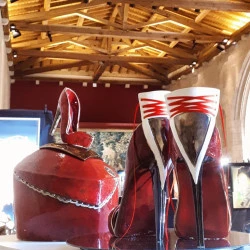 MYR_Escarpins - Faïences émaillées et ruban satin - Myr Sculptures 