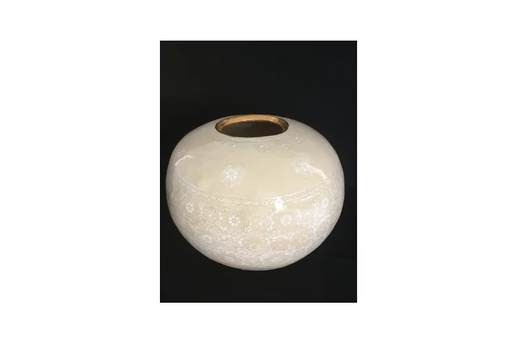 Barroc'O 1 - Céramique (engobe et lustre or), Diam. 27,5 cm H. 22 cm 2019 - AS 