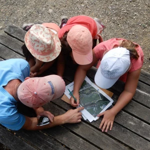 Affiche [Atelier enfants] – Détectives en herbe
