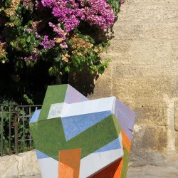 Sans titre - Sculpture en carton dans l'espace public