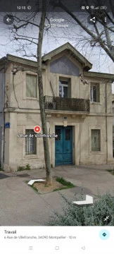 Entrée principale - Interphone ARFEUIL - Tout droit au fond dans la cour - Emilie Arfeuil
