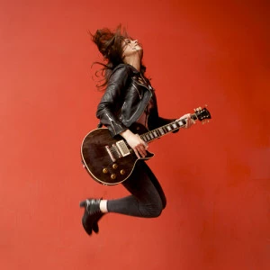 Affiche Laura Cox en concert / REPORTÉ