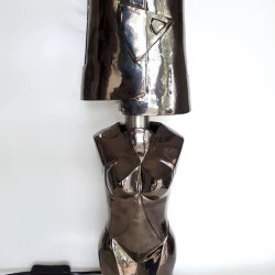 MYR_Electric Beauty - Faïence émaillée - buste lampe - Myr Sculptures 