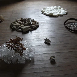 Sol non balayé #2 - 2017, techniques mixtes, Caylus en Tarn, résidence artistique, Draw International