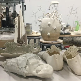 vue atelier - <p>pieces céramiques</p> - violaine laveaux
