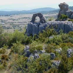 Jean Paul DELAITTE (Association "Arts Nature-Passion") - arche en pierres sèches