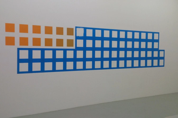 Peinture calendaire - Adhésif, peinture périmée, dimensions variables, 2017