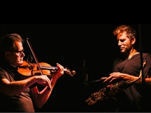 Affiche Festival Jazzèbre : Duo Robin Fincker & Mathieu Werchowski