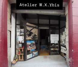 Façade et vitrine de l'atelier - <p>Vue de l atelier</p> - W.X.Y
