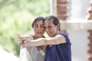 Affiche DEVENIR SOEURS - Sauf le Dimanche - Sortie de résidence - danse