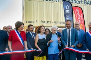 Le lycée a été inauguré le 10 septembre en présence d'Elisabeth Badinter