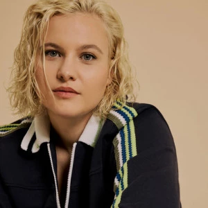 Affiche Emma Peters + Bertille