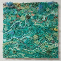 j'adore la mer - tableau réalisé en collage de déchets maritimes - isabelle vannobel 