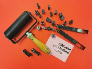 Affiche LES ATELIERS ENFANTS : Atelier typo !