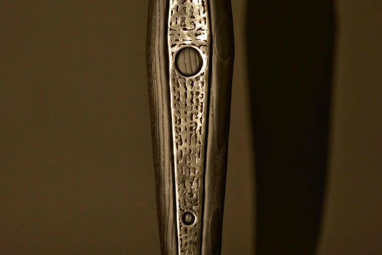 22FM0604 - Frêne / Acier - Jean-Michel RIBEYROLLES Sculpteur - Benoit FRETE Photographe 