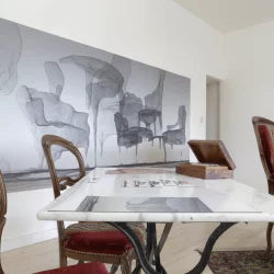 Lesalondemusique - Installation PointDom 2023 _ tapisserie murale (150 x 400 cm et divers instruments de table - S&B 