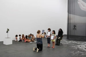 Affiche Vacances de Noël : Atelier CRIC-CRAC - "Des corps fantastiques !"