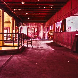 Lieux abandonnés - ancien théatre-cinéma, à l'abandon. Il a été réhabilité et abrite maintenant le centre d'art contemporain de Lille