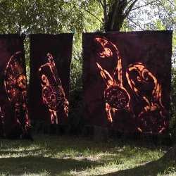 Instantanés : Gramat 9h30, Gramat 10H 45 & Gramat 10h50 - Bleaching sur toile, 2m x5m, 2015 - Y.Calsou 