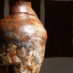 Traces - terre cuite engobée -ht 0,80 / 2016