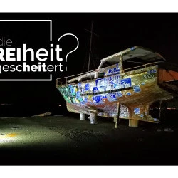 Ist die Freiheit gesheitert ? - Photo de fresque textureCLOUD à Athene Grèce - Edition limités sur papier Artisanal - 50x70cm - 2020 - cssJPG Jenfi 