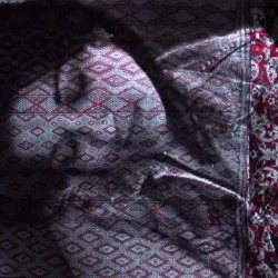 To sleep to dream no more, video, 2011 - Projection vidéo sur un textile - © Anne Deguelle 