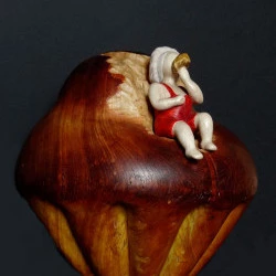 La brioche - Bois d'orme et d'érable, 30 x 26 cm 2017