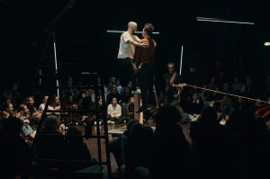 Affiche La Mondiale générale en tournée en Lozère avec 2 spectacles de cirque