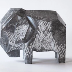 Elephant - Marbre d'Arudy 17cm ht meuleuse
