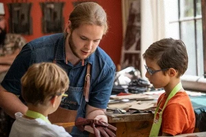 Affiche ATELIER LES PETITS TABLIERS DU GANTIER, LEVEZ LES YEUX, C'EST MERVEILLEUX !