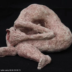 Série femmes roses "en boule" - modelage terre / 12 cm hauteur/ 2012 - moi même 