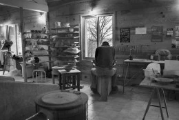 Atelier - <p>l'atelier de 60 m2, équipe de 3 tours, un croûteuse et une partie vouée au modelage</p> - Jérémie Logeay
