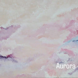 Aurora - Cette toile, je l'ai peinte dans un moment où je cherchais un peu de calme, un espace de silence et de légèreté. J'avais besoin de douceur, d'un refuge où mes émotions pourraient s'apaiser, se déposer doucement, comme ces nuages qui se perdent dans le ciel. Les couleurs – ces roses, ces mauves, ces blancs vaporeux – sont venues d'elles-mêmes, comme une façon de traduire ce que je ressentais sans avoir à poser de mots. J'avais besoin de me détacher de ce poids, de cette souffrance qui me traverse, surtout pour ma fille. Tout mon amour pour elle, toute cette douleur que je ressens à travers elle, s'est glissée dans chaque coup de pinceau. En regardant cette peinture, je vois une fragilité, une envie de protéger, de consoler, et surtout ce besoin d'apporter un peu de lumière, même dans les moments d'incertitude. C'est comme si, à travers cette œuvre, je cherchais à me libérer de mes émotions, à les transformer en quelque chose de plus doux, de plus léger.. 115CM X 88,5CM Peinture acrylique au pinceau et au couteau, sur toile de coton. - JARLAN LAURET Sandrine 