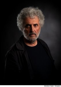 Georges Bartoli a obtenu le prix Vendémiaire des Vendanges littéraires pour La Retirada, publié en 2009