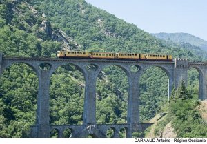 Depuis plus de 100 ans, le Train Jaune traverse le Canigou, Grand Site Occitanie